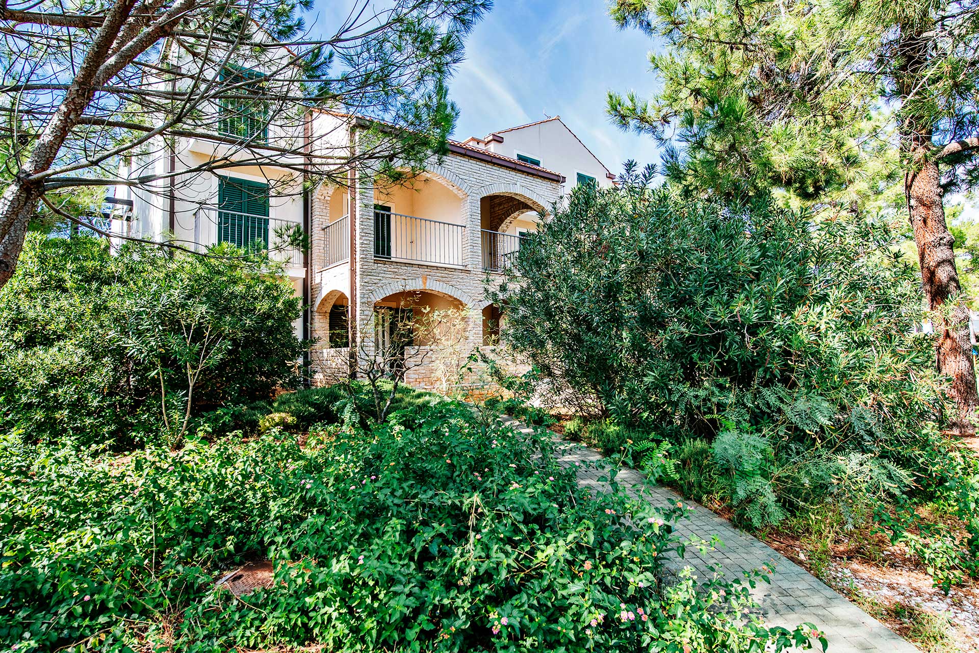 Zaton Holiday Resort 4 star comfort apartments for 5,6 Zaton Holiday Resort 4 star comfort